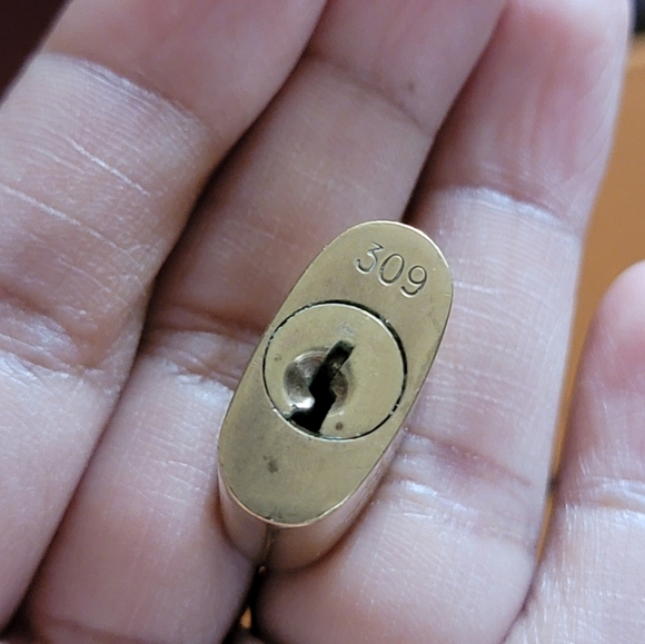 Authentic Louis Vuitton Key and Lock #309🔒🔑 - Picture 5 of 5